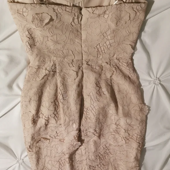 BCBG MaxAzria - Picture 6 of 6